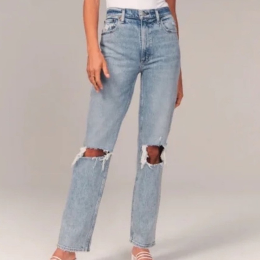 Abercrombie ultra high rise 90s straight distressed jeans 33/16R